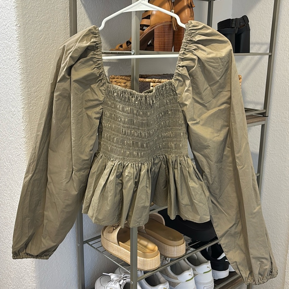Chelsea & Violet new with tags Muted olive green long sleeve peplum top